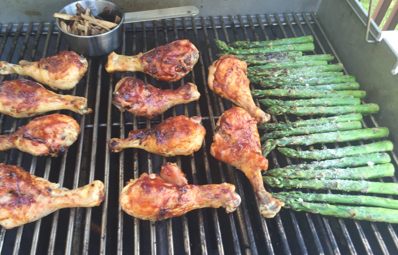 Barbecue Chicken and Grilled Asparagus