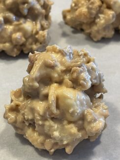 No Bake Peanut Butter Crunch Cookies