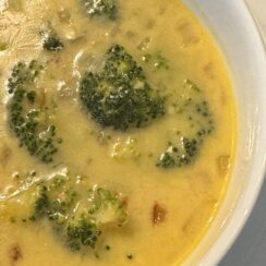 Cheesy Broccoli Soup