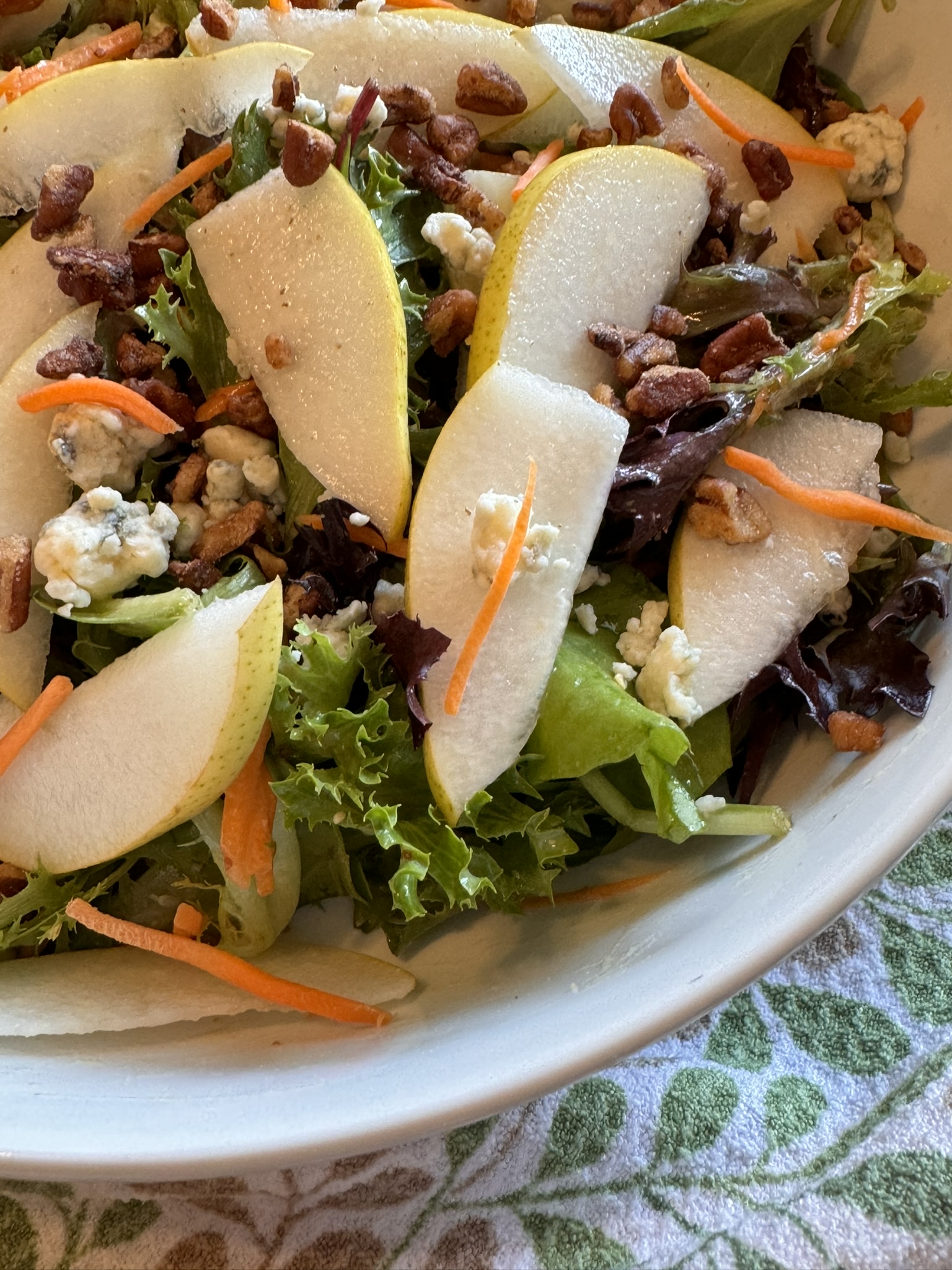 Pear and Blue Cheese Salad