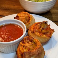 Pepperoni Pizza Muffins